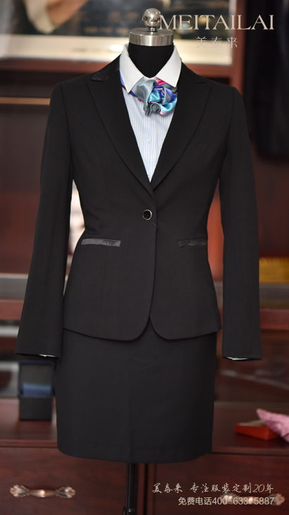  成品女士西服13 